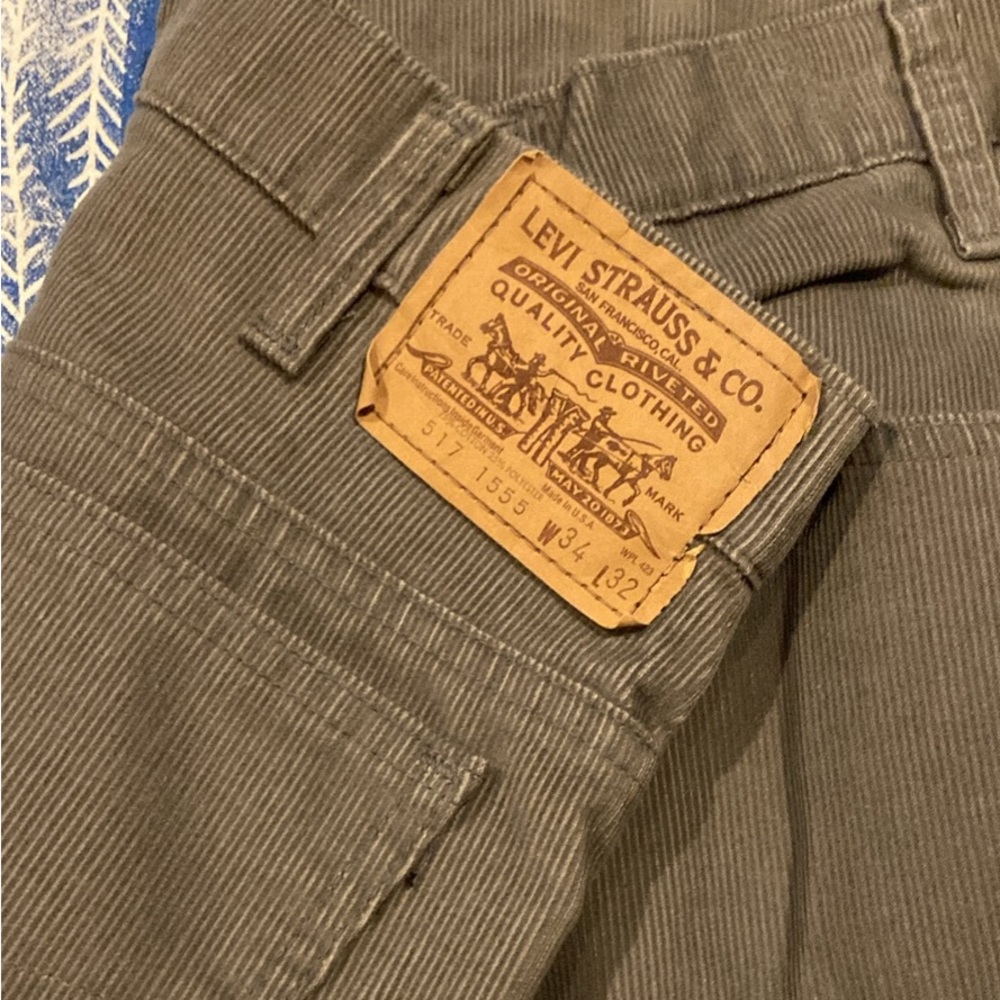 Levi’s Gray Cords W34 L32